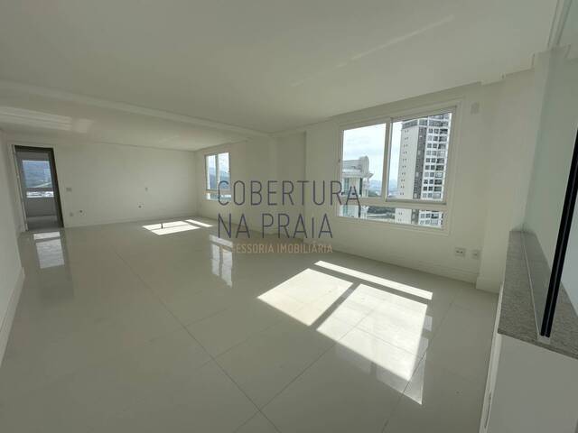 Apartamento tipo (último andar) para Venda em Balneário Camboriú - 4