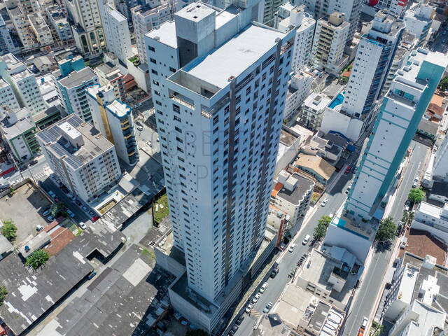 Apartamento tipo (último andar) para Venda em Balneário Camboriú - 2