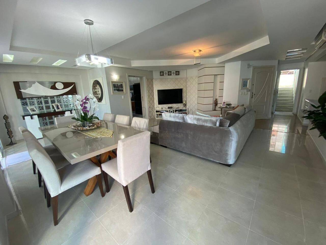 Lua Europa - Cobertura Duplex na quadra do Mar em Balneário Camboriú